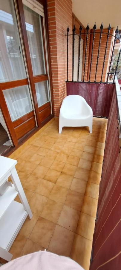 Apartamento Con Suite, Zona De Trabajo Y Yoga Wifi Y Garaje 카스트로우르디알레스 외부 사진