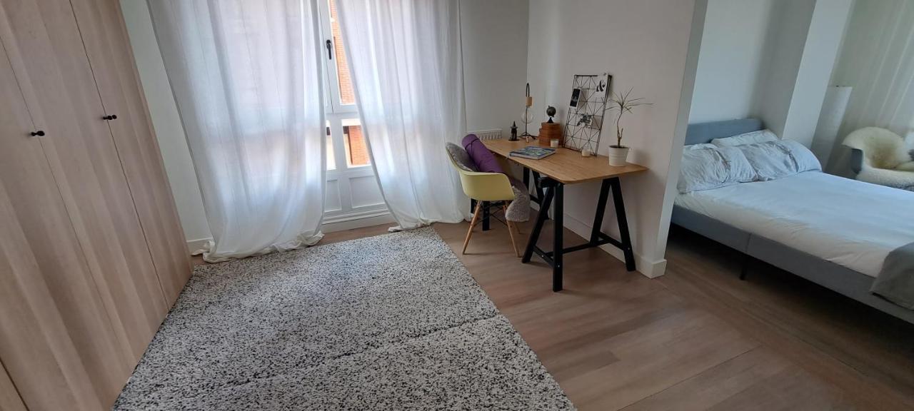 Apartamento Con Suite, Zona De Trabajo Y Yoga Wifi Y Garaje 카스트로우르디알레스 외부 사진