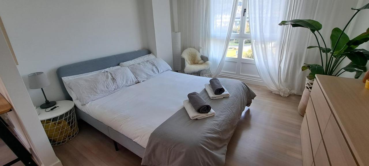 Apartamento Con Suite, Zona De Trabajo Y Yoga Wifi Y Garaje 카스트로우르디알레스 외부 사진