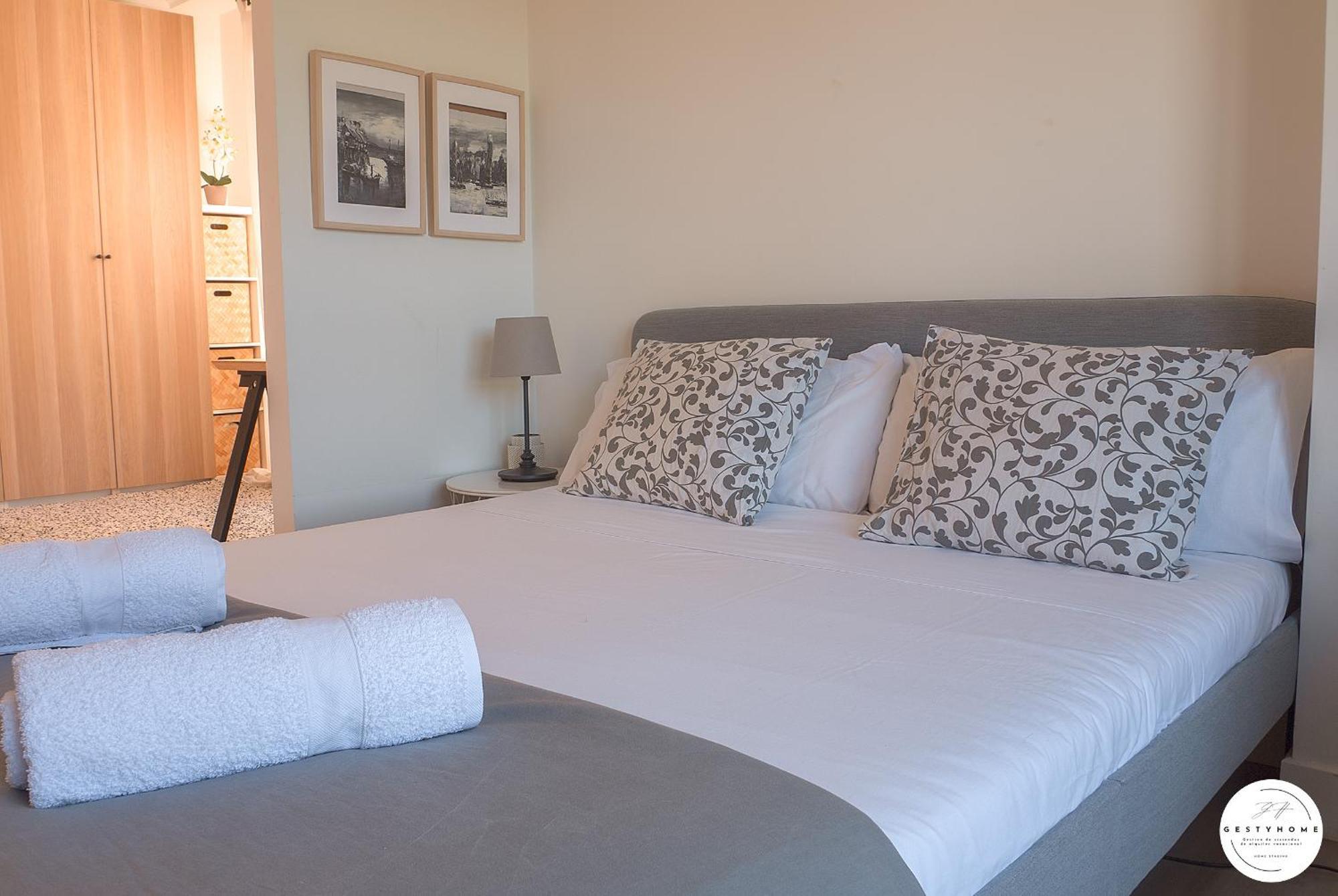 Apartamento Con Suite, Zona De Trabajo Y Yoga Wifi Y Garaje 카스트로우르디알레스 외부 사진